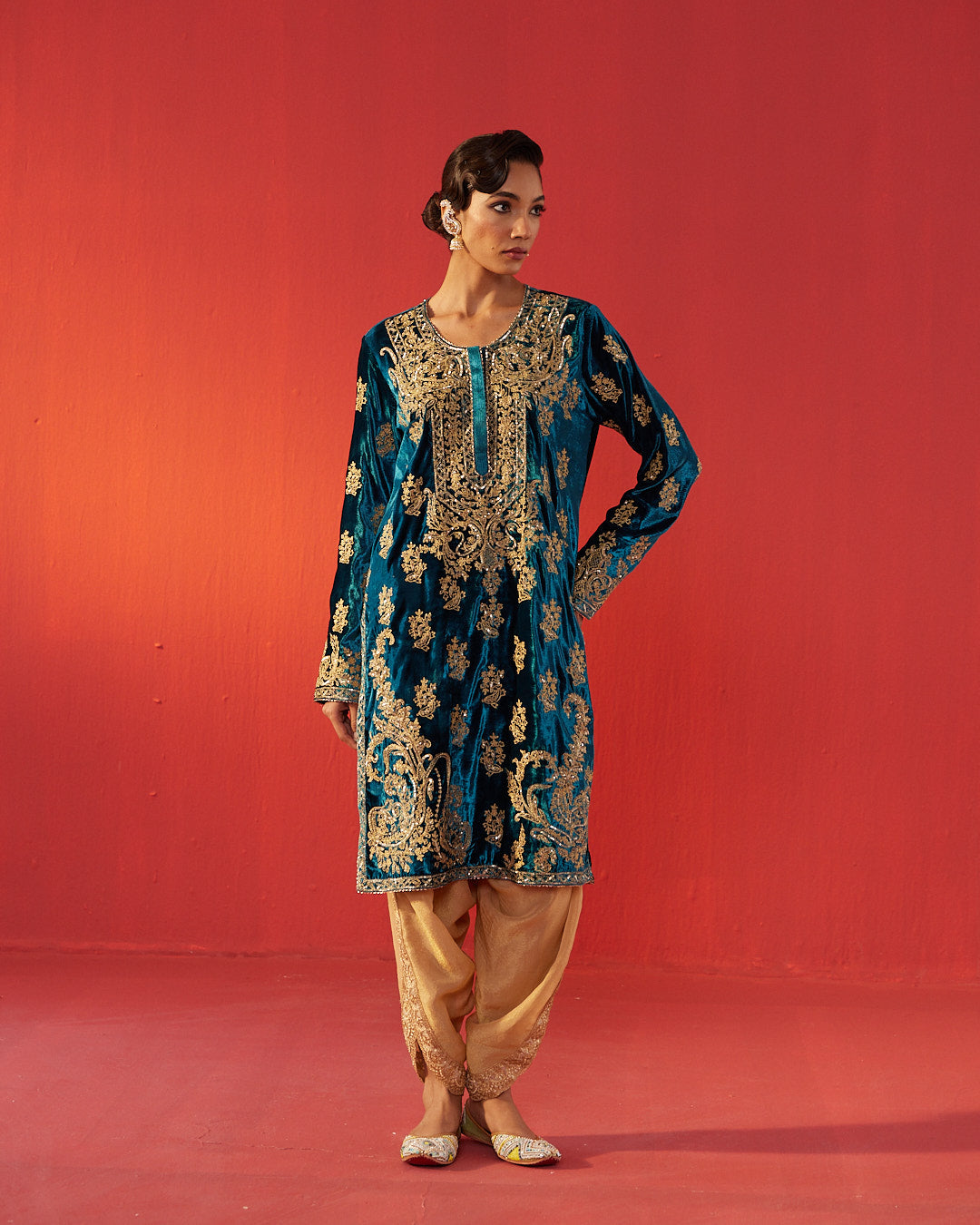 Full Embellished Blue Velvet Kurta Set
